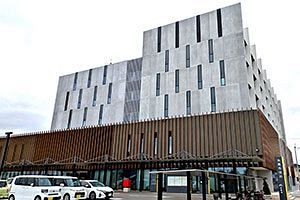 梓設計、糸島市庁舎で設計ミス