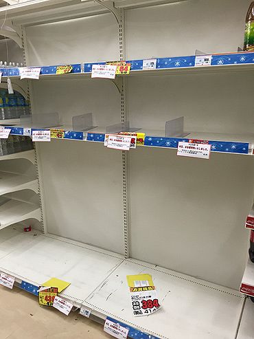 水のほかパンもなくなった～被災地支援で大量購入